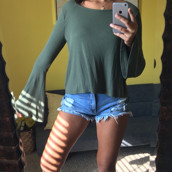 Long sleeved top - Picture 2 of 6